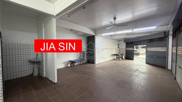 Ground Floor FACING MAIN ROAD 1000sf Shop Lot for RENT @ Raja Uda 1