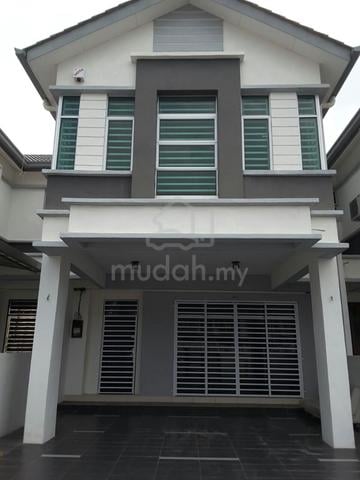 Room in Meru Desa Park Ipoh Nearby Tenby/ Mydin/ Carsem For Rent 1