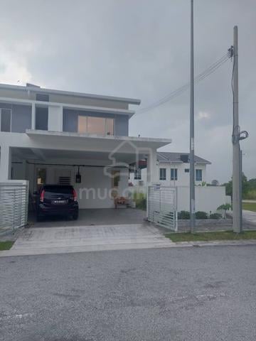 Corner Double Storey terrace taman tiara sendayan, labu 1