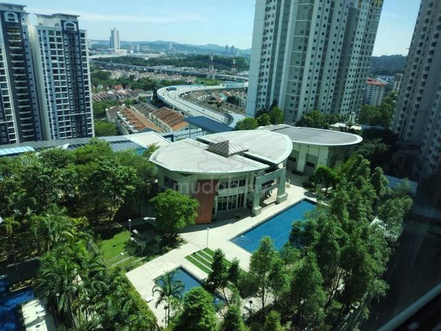 Metropolitan Square 1