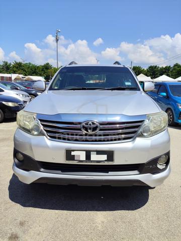 2012 Toyota FORTUNER 2.7 V TRD (A) - 3