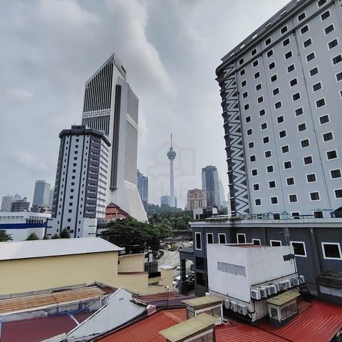 Petaling street corner level 3 &rooftop facing main road walk 10minlrt 1