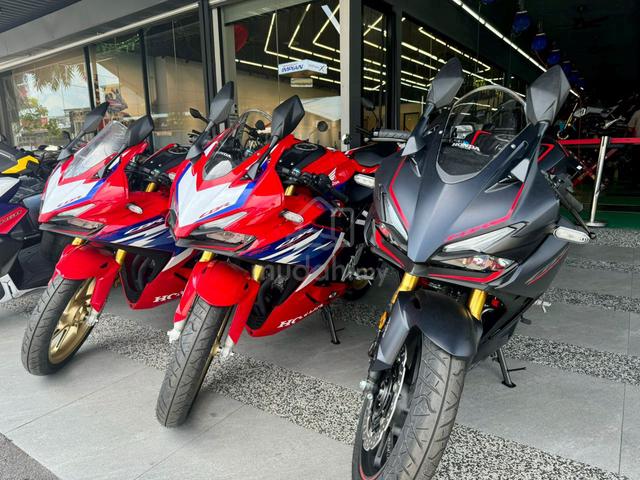 HONDA CBR250RR > ( Loan kedai promosi ) - photo 3 of 8
