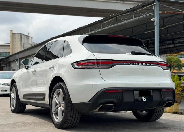 PANORAMIC SUNROOF 2022 Porsche MACAN 2.0 (A) - 2