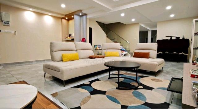 Mid Valley Taman Seputeh 2-Storey House for SALE 1