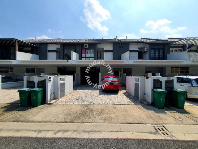 FACING OPEN 1st Floor Townhouse Lambaian Residence Bangi Ukm 1