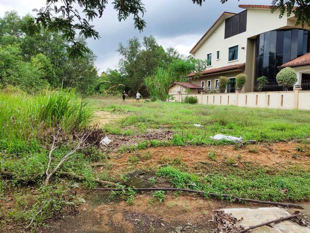 TANAH UNTUK DIJUAL | Bungalow Lot @ Bandar Tasik Kesuma, Beranang, Sel 1