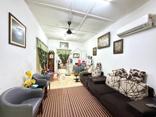 Facing Open Single Storey Terrace House Seksyen 17 Shah Alam 1