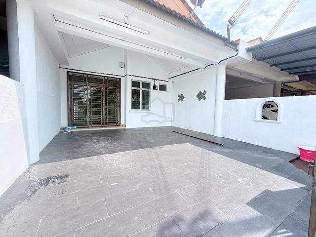 Single Storey House New Paint 3b 2b Jalan NB2 Taman Nusa Bestari 2 1