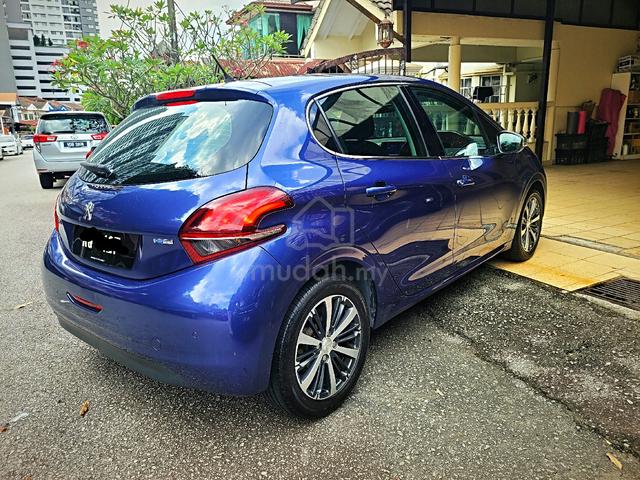 Cheapest 2017 Peugeot 208 1.2 PURETECH (A) - 3