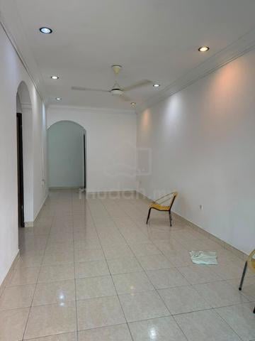 Single Storey @ Kempas Indah / Near EDL Highway / Newly painted 1
