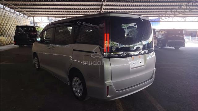 2022 Toyota NOAH 2.0 X MZRA95W (A) - 4