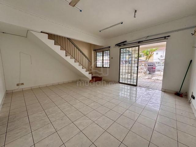 BELOW MARKET Landed Teres House Taman Puchong Utama PU 12 KITCHENTOP 1