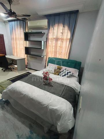 Fully Furnished Master Room for Rent – Private Bathroom, Landed House 3