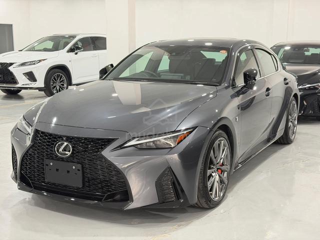 UNREG 2022 Lexus IS300 2.0 F-SPORT Black Leather - 2