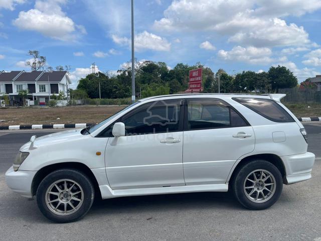 2002 Toyota HARRIER 2.2 (A) - 4