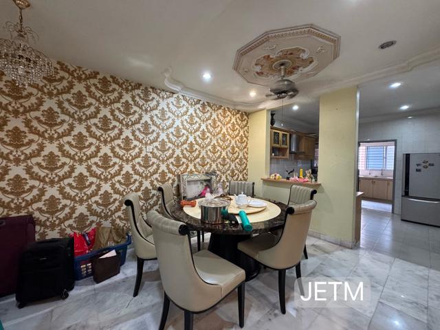 Bdr Botanic 22x75 4r3b 2Storey Fully Reno&Extended For Sale 1