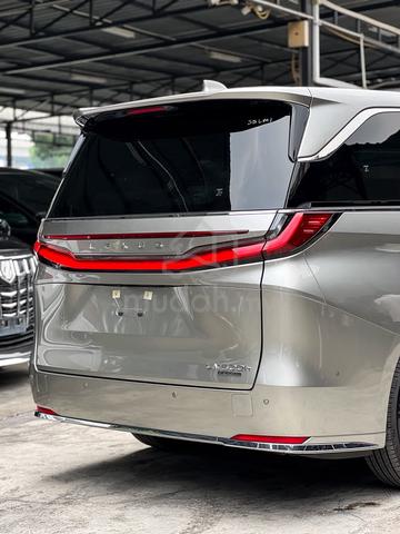 2025 Lexus LM 500H VERSION L | MARK LEVINSON - 4