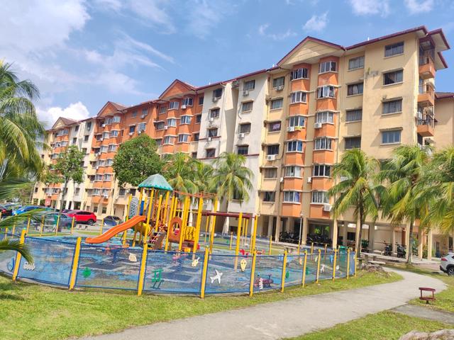 Pangsapuri Carlina 1