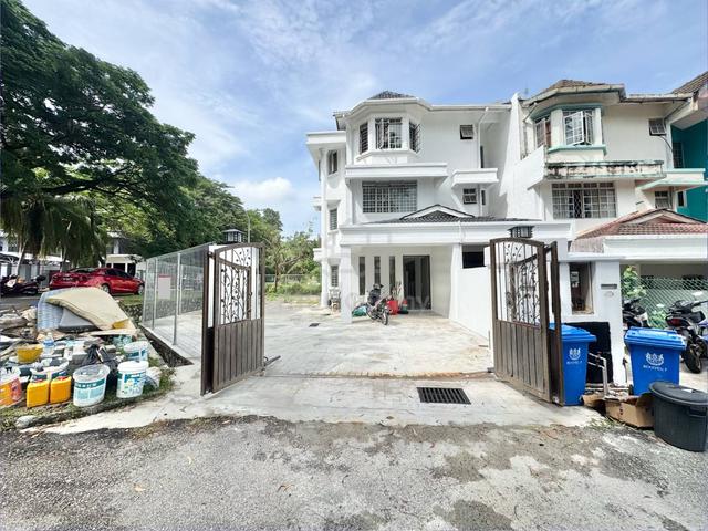 Corner Lot Townhouse seksyen 7 Shah Alam 1