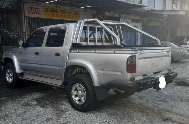 2002 Toyota HILUX 2.8 DUAL CAB (M) - 3