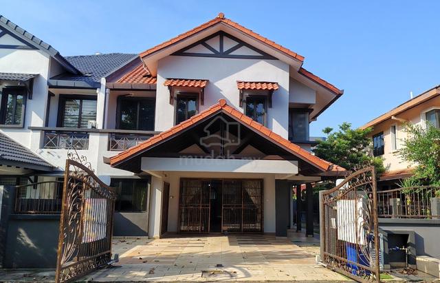 Gated & Guarded, Lake Side Renovated 2 Storey Semi-D House @ Puchong 1