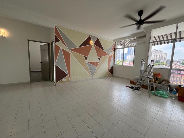 Manor Apartment 1
