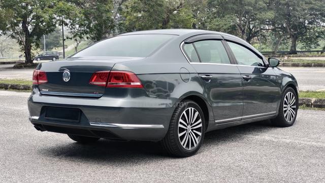 2016 Volkswagen PASSAT 1.8 TSI COMFORTLINE (CKD) - 2