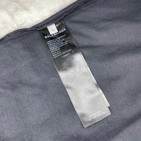 Balenciaga Taped Arched Graphic Logo Black Tee - photo 5 of 5