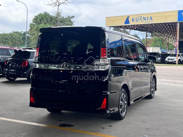 2021 Toyota VOXY 2.0 ZS KIRAMEKI III 2PD 7STR 69K - 4