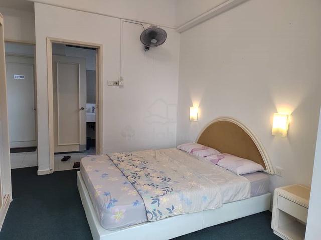 Melaka Raya Costa mahkota COUPLE Room with private bathroom Pool View 1