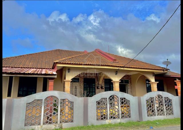 Rumah Semi D utk disewa area Wakaf Che Yeh 1