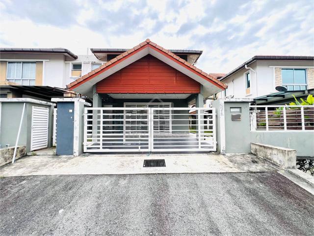 PALING MURAH! 2 Storey Semi D Anjung Suasana Bandar Seri Putra Bangi 1