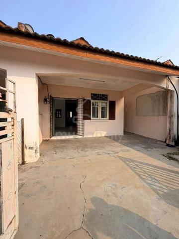 Panorama Lapangan Single Storey Terrace House For Sale 1