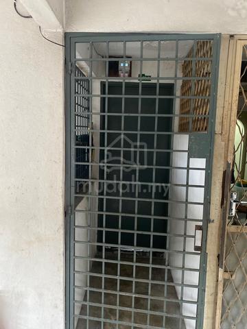 Rumah sewa Flat Kebun Sireh 1