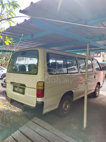1995 Toyota HIACE 3.0 LH112 (M) - 4
