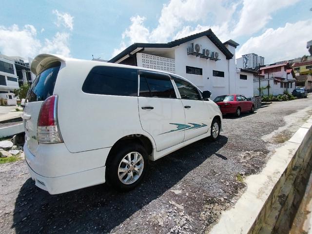 2009 Toyota INNOVA 2.0 E FACELIFT (A) - 5
