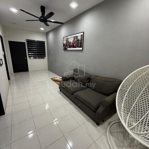 For Rent - Single Story Intermediate 1