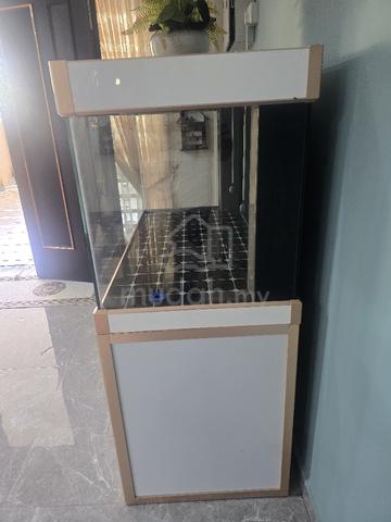 fish tank  - photo 3 of 5