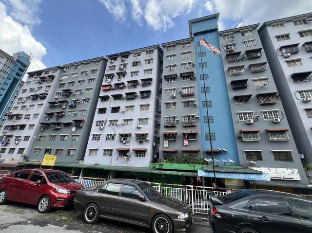 Flat Taman Bukit Angkasa 1
