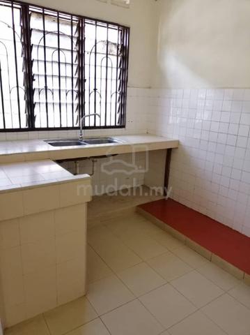 Persiaran Tanjung Apartment 1