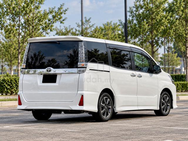 2018/2023 Toyota VOXY 2.0 ZS KIRAMEKI EDITION - 4