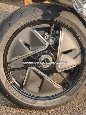 Carousel Image
