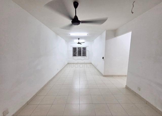 De Bayu Apartment 1