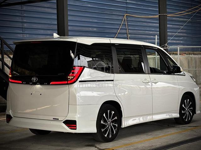 2023 Toyota NOAH 2.0 Z (A) - 4
