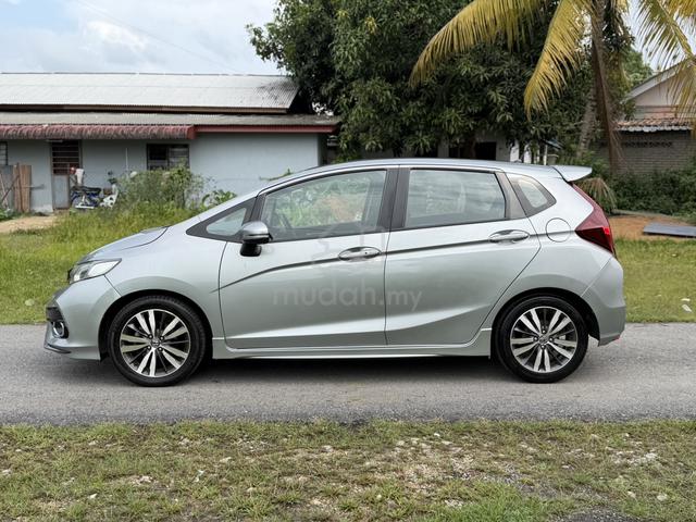 2014 Honda JAZZ 1.5 V (A) - 4