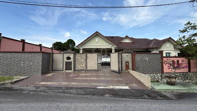 Bungalow Jalan Seri Budiman Bandar Mahkota Cheras [Retirement Home] 1