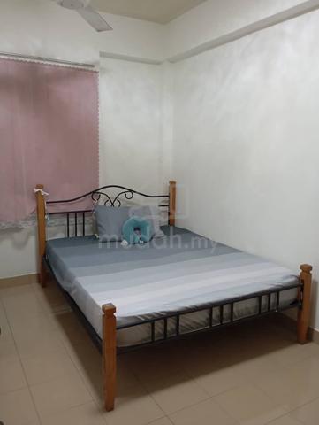 Fully Furnished Middle Bedroom for Rent in Pantai Hillpark Phase 3 1