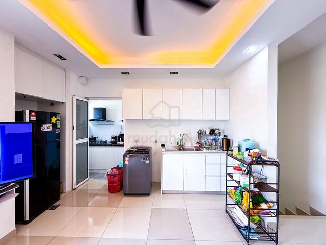 RENOVATED ‼️ Townhouse Casa Bluebell Cybersouth Dengkil 5