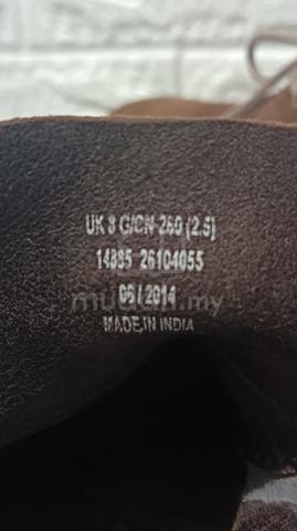 Uk8 Clarks Suede Desert Chukka boots - photo 6 of 6